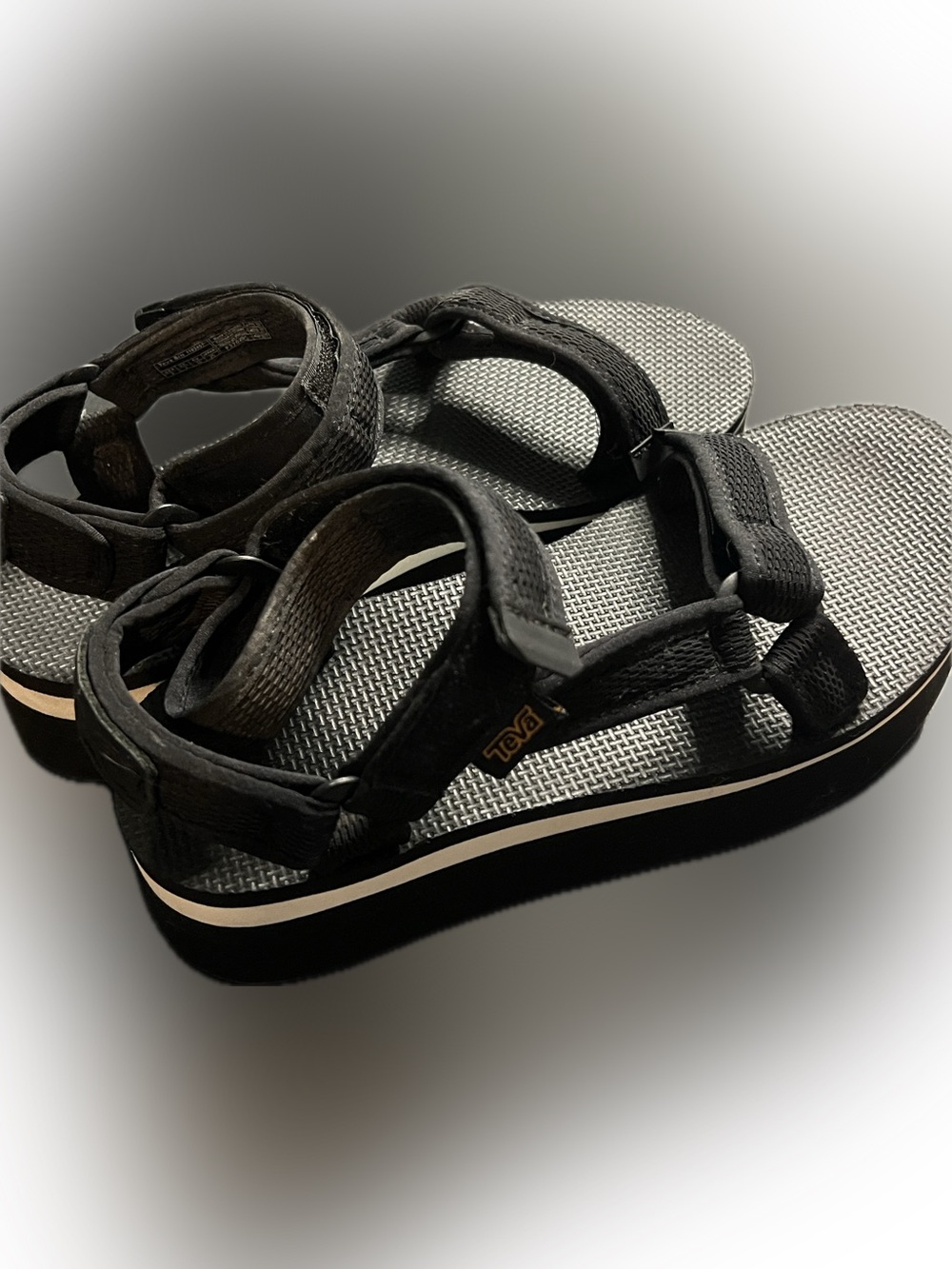 Teva flatform sandal/black with white accent stripe in platform - EUC